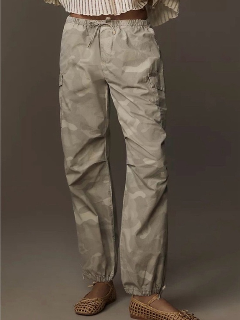Pilcro Women’s Taupe Camo Cargo Pants